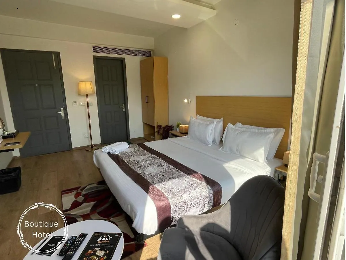 Saltstayz Sector 39- Near Rajiv Chowk & Sohna Road Gurgaon