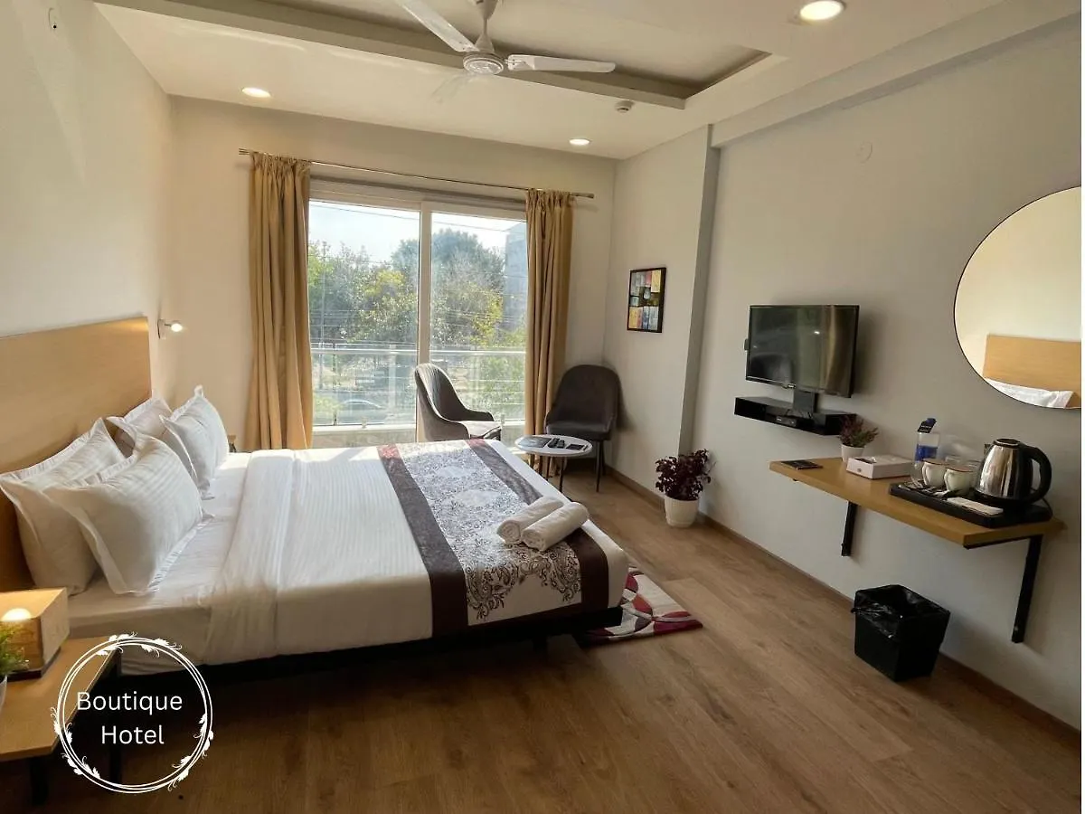 Saltstayz Sector 39- Near Rajiv Chowk & Sohna Road Gurgaon Hotel