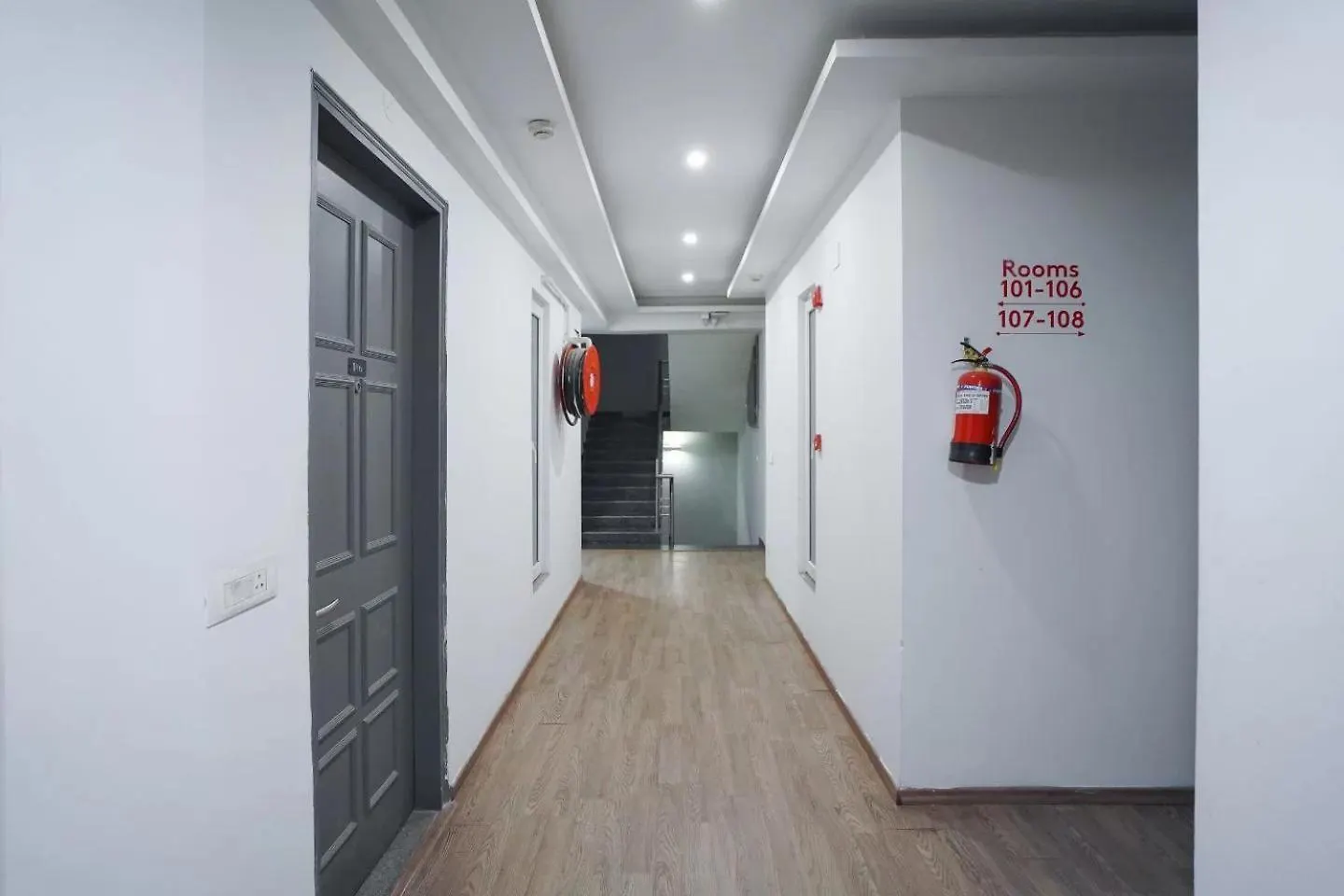 Saltstayz Sector 39- Near Rajiv Chowk & Sohna Road Gurgaon Hotel