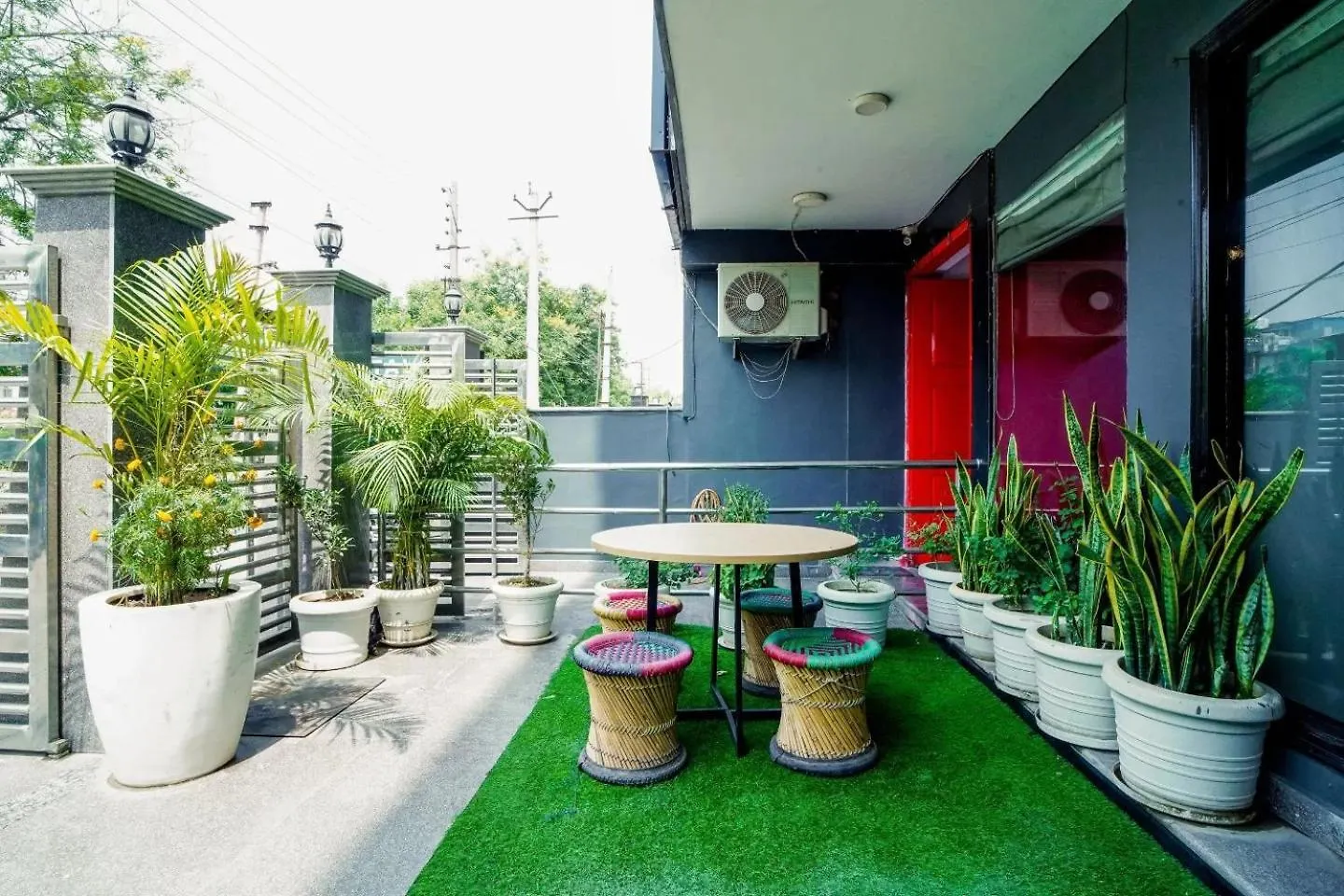 Saltstayz Sector 39- Near Rajiv Chowk & Sohna Road Gurgaon 3*,  India